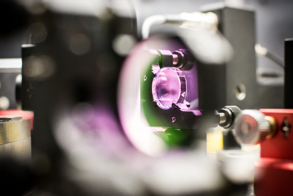 Mirrors used for quantum research