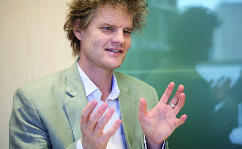 Professor Morten Bennedsen.